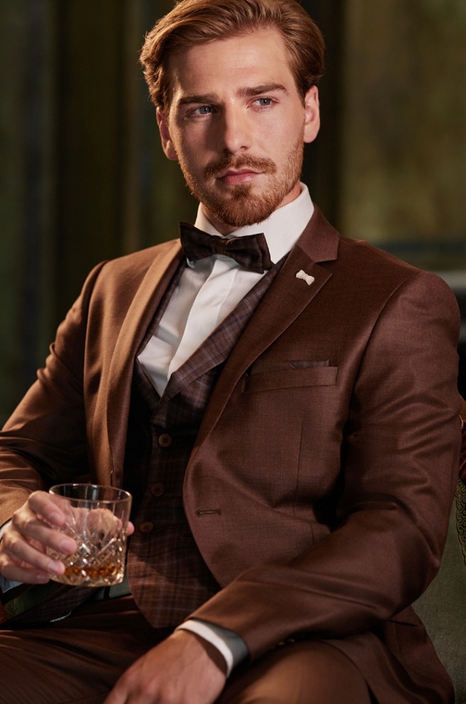 23_008_A_VA_682_1024